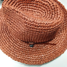 Load image into Gallery viewer, Catarzi, donna, modello Bansky