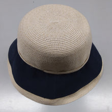 Load image into Gallery viewer, Seeberger, bolero in treccia di carta con tesa in tessuto