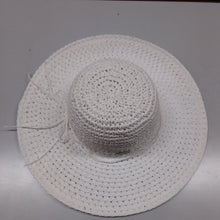 Load image into Gallery viewer, Seeberger, Floppy in carta all'uncinetto